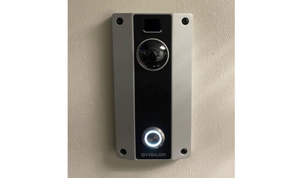 Apartment complex security systems with intercoms provide enhanced security