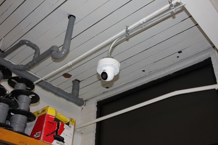 security camera for live video monitoring security system