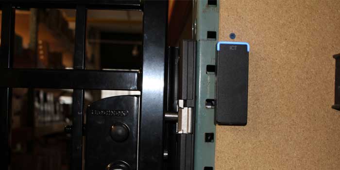RFID door reader